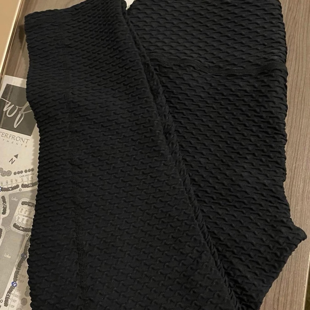 Constantly Varied Gear Black Athlete Armor Capris Leggings